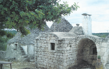 Vista completa dei trulli antichi - Casa vacanze Tre Casiedde