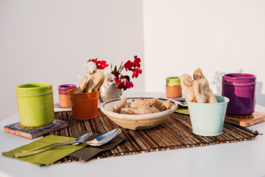 Pane, biscotti e trecce pugliesi... tutto per la tua colazione o aperitivo da noi!