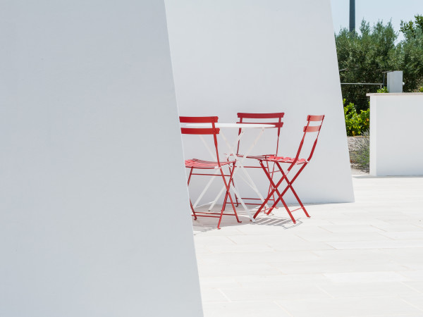 Colazione in veranda baciati dal sole della Puglia