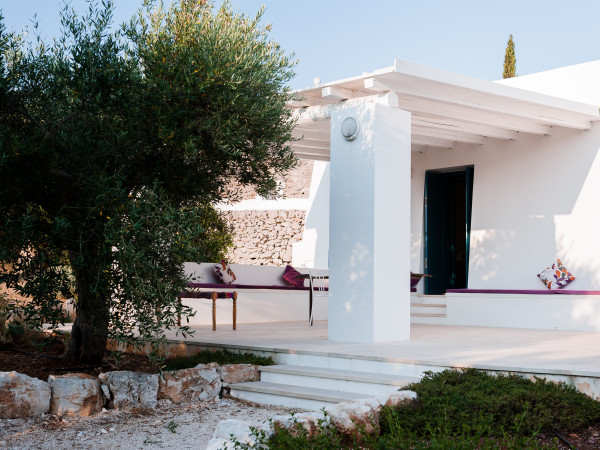 La veranda principale e l'ingresso di Tre Casiedde